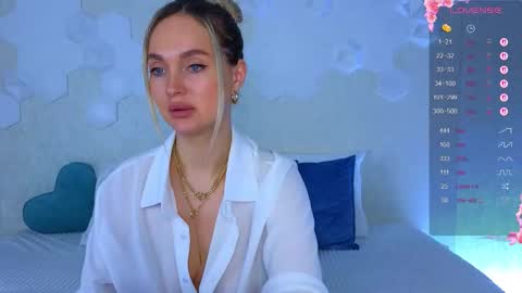 Lana online show from 11-19-25, 02:44