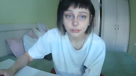 Kira online show from 09-23-25, 10:18