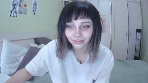 Kira online show from 09-25-25, 10:41