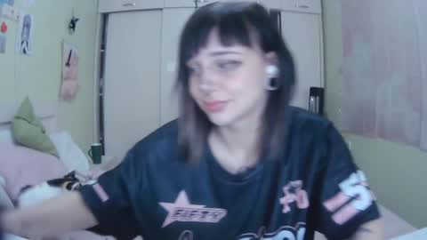 Kira online show from 10-06-25, 11:07