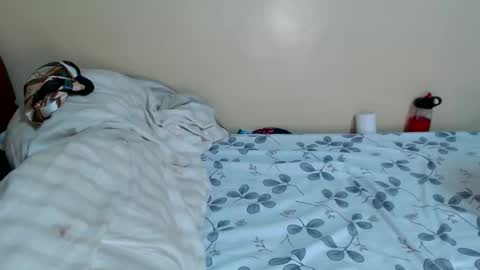 Snapshot of lynnesee chatting on 11-09-25, 03:05 lyenne online show from 11-09-25, 03:05