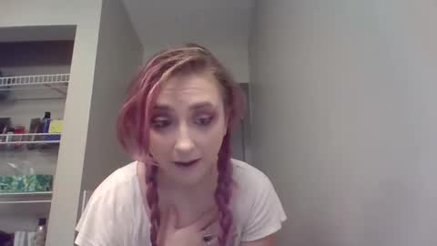 Snapshot of lynnkitten69000 chatting on 01-31-26, 07:34 Lynn online show from 01-31-26, 07:34