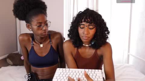 Lynx and Sun  online show from 09-09-25, 09:14