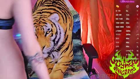 Snapshot of lynxanarres chatting on 11-17-25, 03:12 Lynx Anarres online show from 11-17-25, 03:12