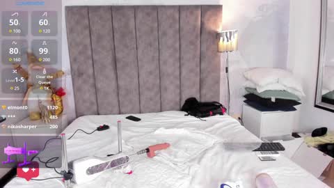 Lyxi online show from 01-07-25, 05:42