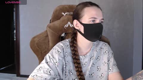 Snapshot of m00n8kiki chatting on 11-14-25, 07:07 Ksu online show from 11-14-25, 07:07