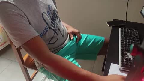 m0ren01995 online show from 01-18-26, 11:36