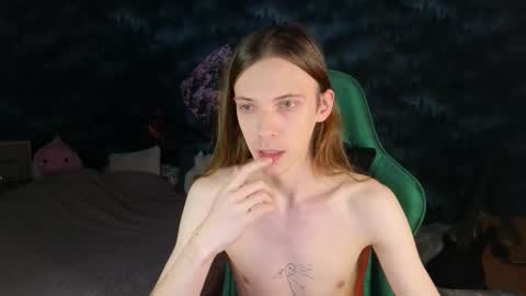 Snapshot of m1shq chatting on 11-23-25, 07:46 m1shq online show from 11-23-25, 07:46