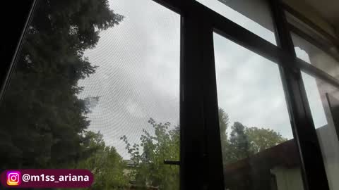 Snapshot of m1ss_ariana chatting on 10-12-25, 06:34 Ariana online show from 10-12-25, 06:34