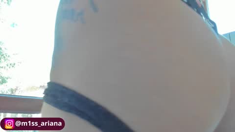 Snapshot of m1ss_ariana chatting on 10-31-25, 08:04 Ariana online show from 10-31-25, 08:04