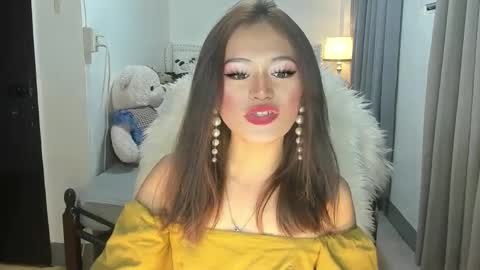 Snapshot of m1sspinay_yassie chatting on 01-08-25, 04:44 Cutie Yassie online show from 01-08-25, 04:44