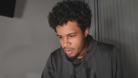 Snapshot of m_d_fl chatting on 02-02-26, 04:11 MD online show from 02-02-26, 04:11