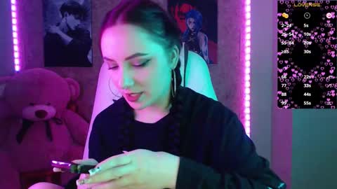 Snapshot of m_e_l_i_s_s_a_ chatting on 10-21-25, 11:16 Melissa online show from 10-21-25, 11:16