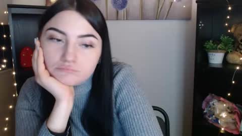 m_i_k_i_ online show from 01-19-26, 02:21