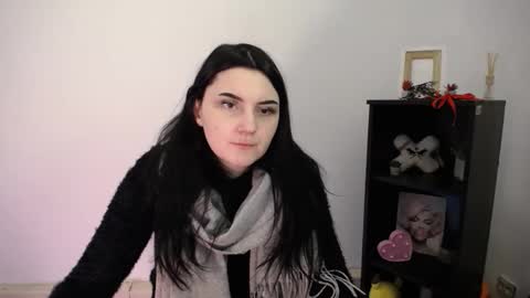 m_i_k_i_ online show from 02-10-26, 11:25