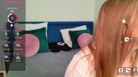 Snapshot of m_i_l_e_n_a_ chatting on 02-26-26, 02:05 Milena online show from 02-26-26, 02:05