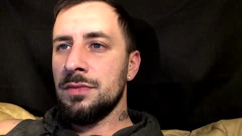 Snapshot of m_stephen chatting on 11-23-25, 01:27 m_stephen online show from 11-23-25, 01:27