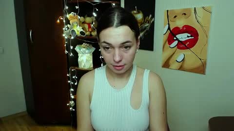 Snapshot of m_vikki chatting on 01-21-25, 02:59 Vikki online show from 01-21-25, 02:59
