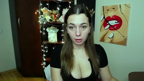 Snapshot of m_vikki chatting on 01-22-25, 12:49 Vikki online show from 01-22-25, 12:49