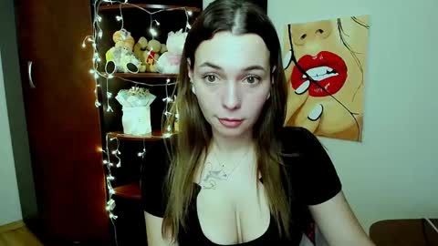 Snapshot of m_vikki chatting on 02-20-25, 03:52 Vikki online show from 02-20-25, 03:52
