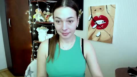 Snapshot of m_vikki chatting on 03-08-25, 10:22 Vikki online show from 03-08-25, 10:22