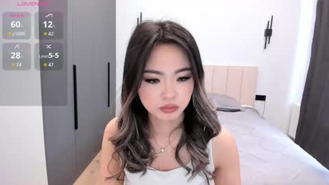 maakimita online show from 10-19-25, 07:42