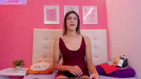 macarena_05_ online show from 11-26-25, 12:33