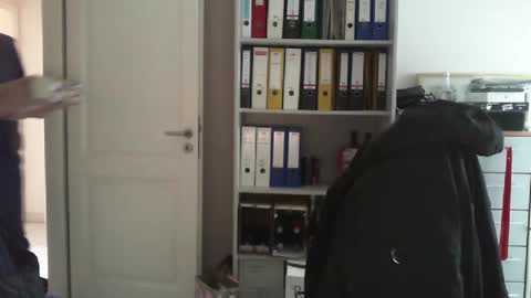 Snapshot of macfly67 chatting on 12-06-24, 12:16 macfly67 online show from 12-06-24, 12:16