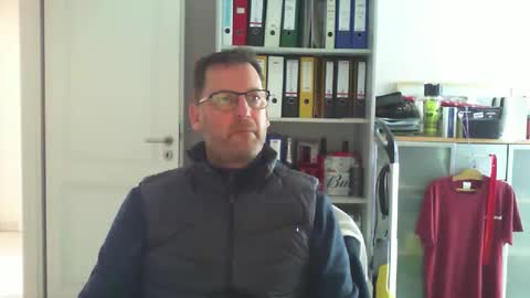 Snapshot of macfly67 chatting on 02-17-25, 12:48 macfly67 online show from 02-17-25, 12:48