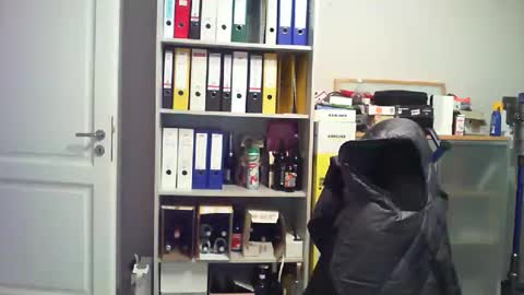 Snapshot of macfly67 chatting on 10-14-25, 05:36 macfly67 online show from 10-14-25, 05:36