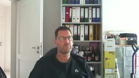 macfly67 online show from 12-23-25, 09:51