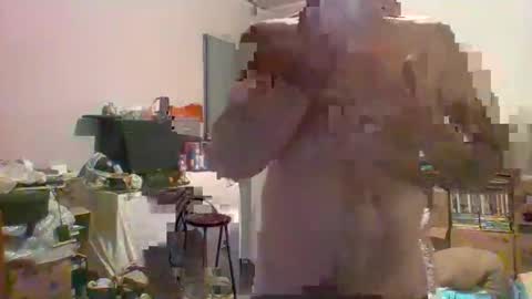 Snapshot of machoalex chatting on 10-21-25, 07:20 MACHOLIVRE online show from 10-21-25, 07:20