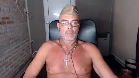 MACHO BUSCADOR online show from 02-08-25, 04:36