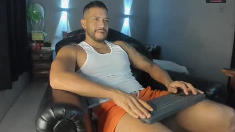 Snapshot of machohandsome chatting on 01-11-25, 09:47 Javier papichulo master how do you want online show from 01-11-25, 09:47