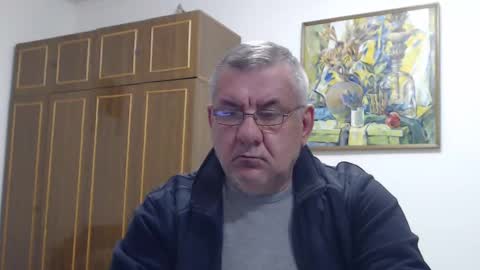 Snapshot of machomale3 chatting on 12-21-24, 08:00 Macho online show from 12-21-24, 08:00