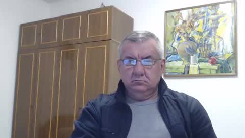 Snapshot of machomale3 chatting on 12-25-24, 10:48 Macho online show from 12-25-24, 10:48