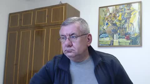 Snapshot of machomale3 chatting on 12-28-24, 08:48 Macho online show from 12-28-24, 08:48