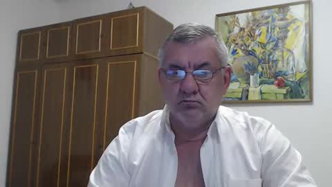Snapshot of machomale3 chatting on 12-30-24, 08:04 Macho online show from 12-30-24, 08:04