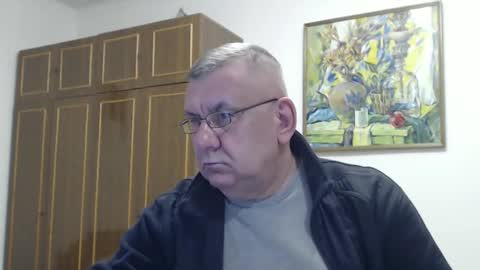 Snapshot of machomale3 chatting on 01-07-25, 03:23 Macho online show from 01-07-25, 03:23