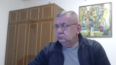 Snapshot of machomale3 chatting on 01-09-25, 06:38 Macho online show from 01-09-25, 06:38
