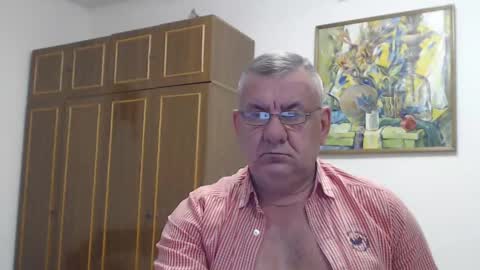 Snapshot of machomale3 chatting on 01-09-25, 08:33 Macho online show from 01-09-25, 08:33