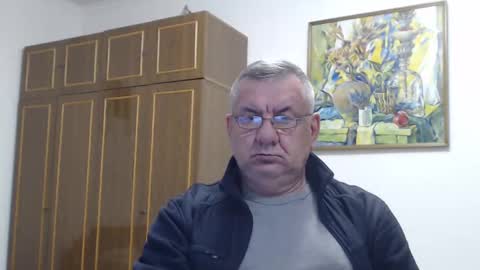 Snapshot of machomale3 chatting on 01-17-25, 09:17 Macho online show from 01-17-25, 09:17