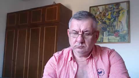 Snapshot of machomale3 chatting on 01-18-25, 01:18 Macho online show from 01-18-25, 01:18