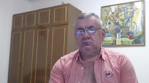 Snapshot of machomale3 chatting on 01-18-25, 08:40 Macho online show from 01-18-25, 08:40