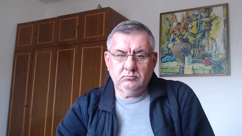 Snapshot of machomale3 chatting on 01-25-25, 12:05 Macho online show from 01-25-25, 12:05