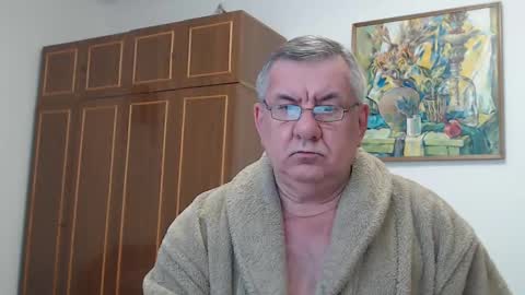 Snapshot of machomale3 chatting on 02-11-25, 02:02 Macho online show from 02-11-25, 02:02