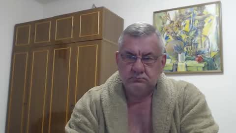 Snapshot of machomale3 chatting on 02-28-25, 09:12 Macho online show from 02-28-25, 09:12