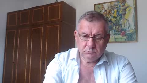 Snapshot of machomale3 chatting on 09-17-25, 01:46 Macho online show from 09-17-25, 01:46