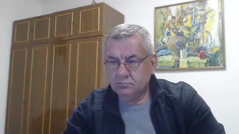 Snapshot of machomale3 chatting on 10-02-25, 03:52 Macho online show from 10-02-25, 03:52