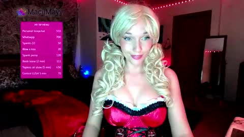 Snapshot of maciimayy chatting on 10-31-25, 12:55 maciimayy online show from 10-31-25, 12:55